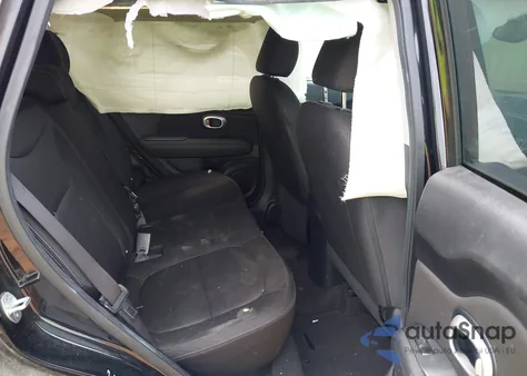 2016 Kia Soul z USA, uszkodzony, nr VIN KNDJN2A25G7266360